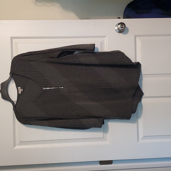 Avenue Tops - Avenue Sharkbite Zip Top